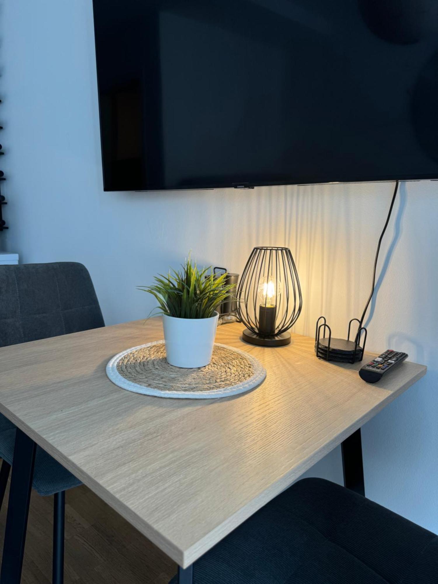Moderne Ferienwohnung Mit Terrasse فورتسبورغ المظهر الخارجي الصورة